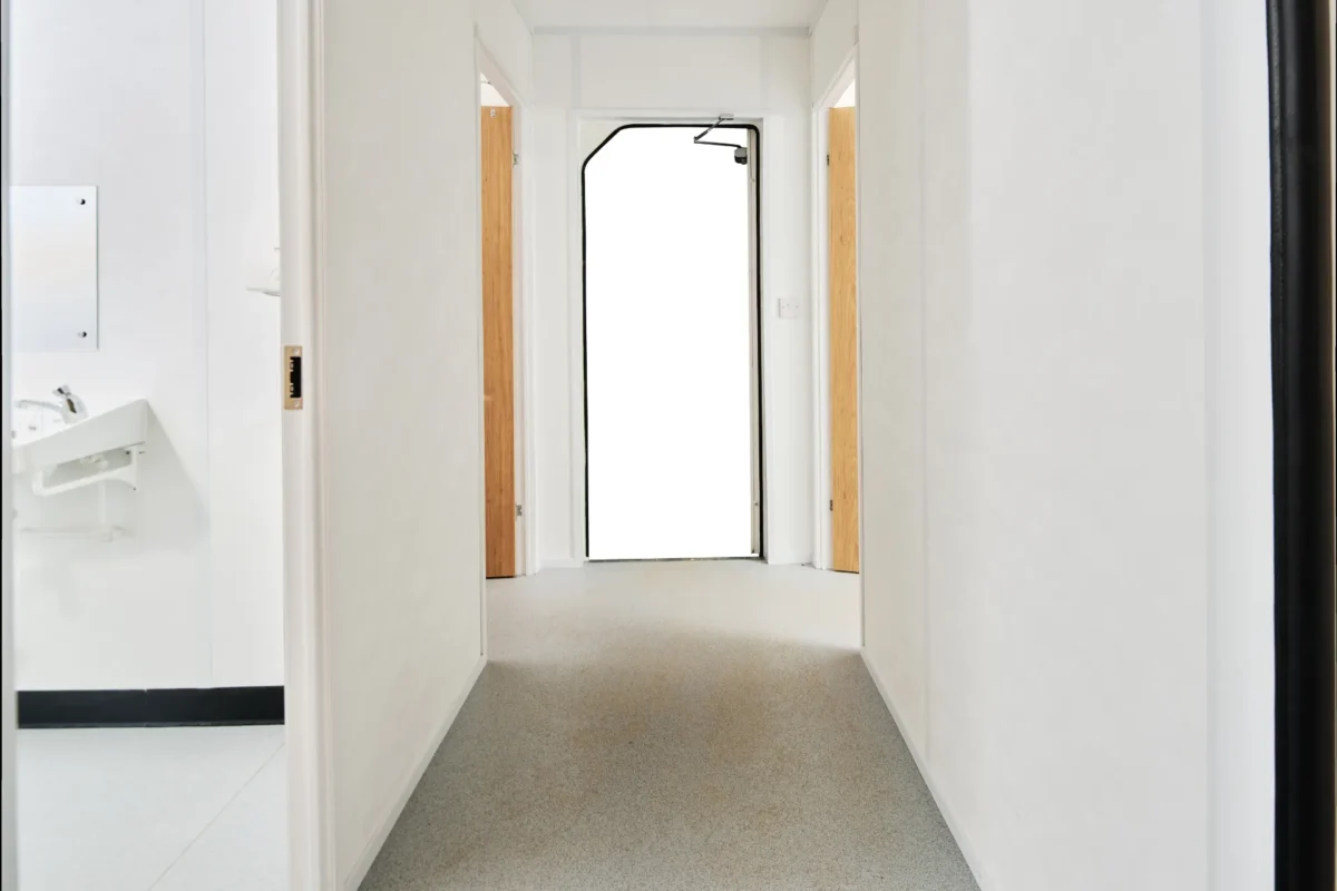 32ft x 10ft Steel Anti-Vandal Canteen/2+1 Toilet - Image 6