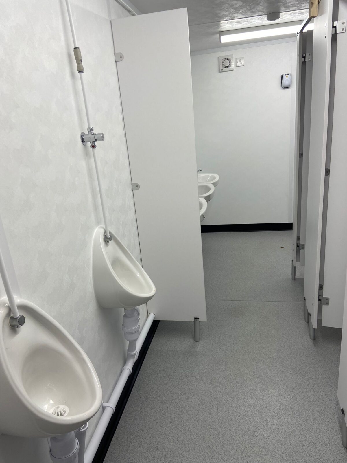 3+1 Steel Toilet 16ft x 9ft - Image 2