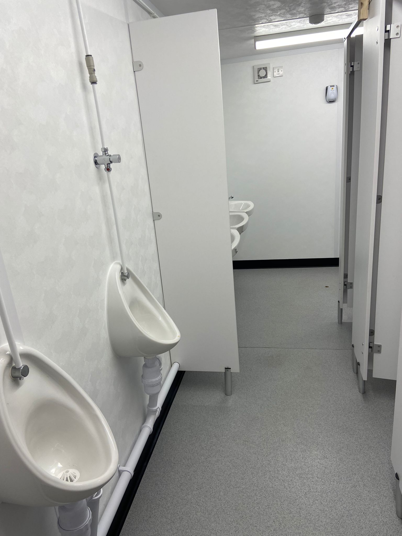 3+1 Steel Toilet 16ft x 9ft - Image 2